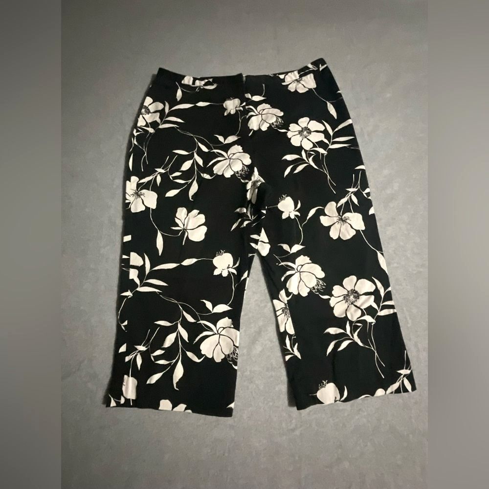 Style & Co. Floral Wide Leg Culotte Pants Size 14 Black White Botanical Crop